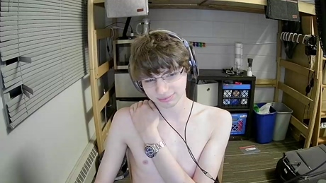 dumb_twink  05-04-2022